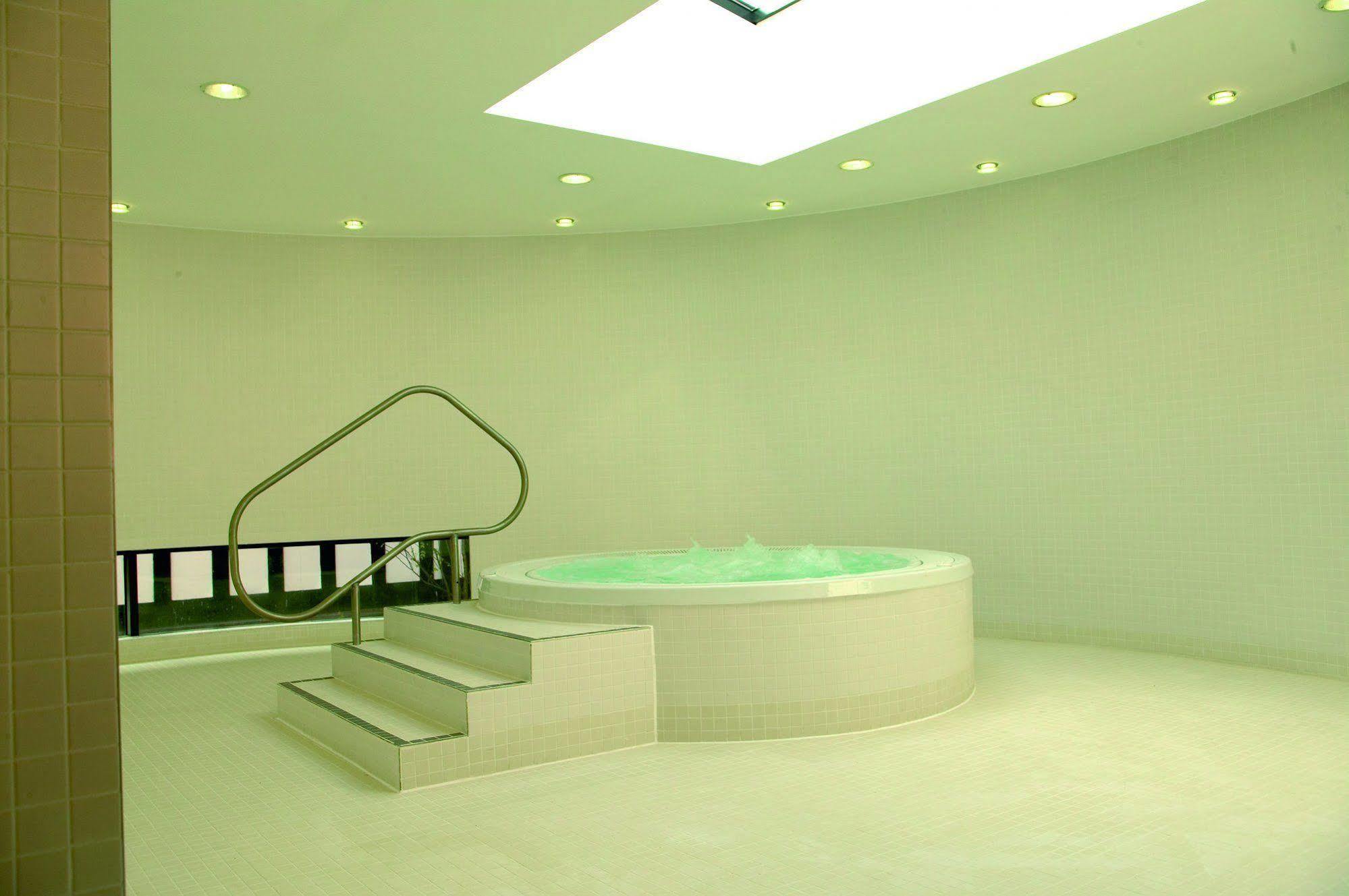 Woodland Grange Hotel Lillington  ภายนอก รูปภาพ
